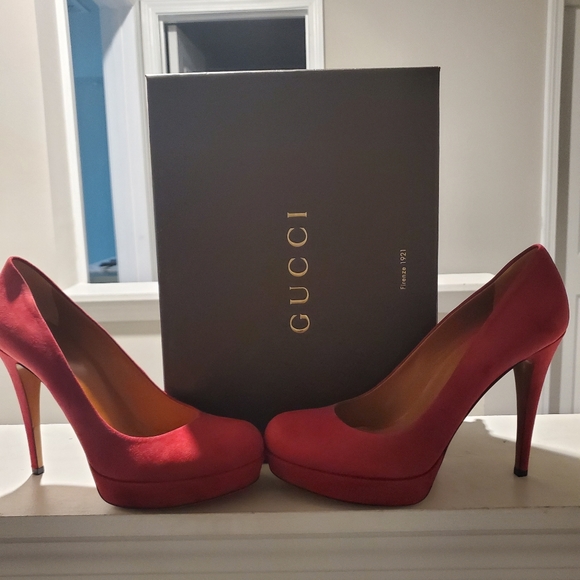 Brand New Authentic Gucci Pumps - Picture 3 of 4